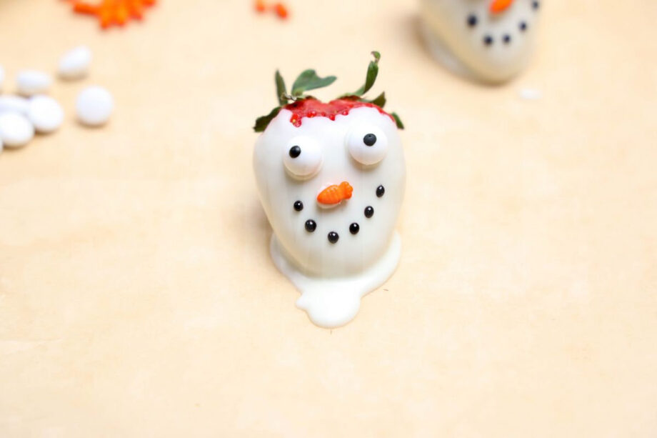 Melted Snowman Strawberries - Set 2 - Image 5