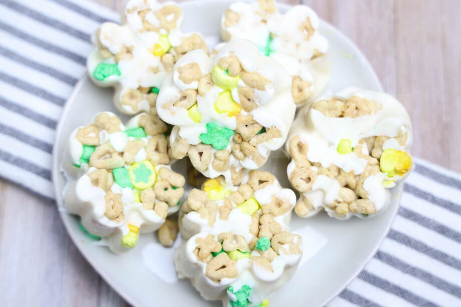 Lucky Charms Breakfast Yogurt Clovers - Set 3 - Image 3